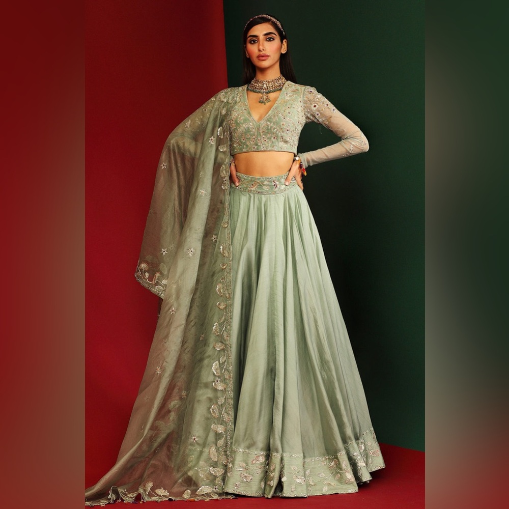 Mahima mahajan Aarohi green lehenga